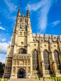 2BR Apartment in the Heart of Canterbury - Image 4