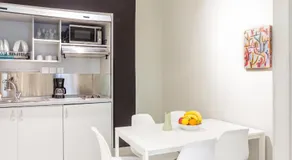 Acropolis Apartments - Image 3