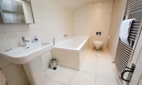 Perrymans Thatched Cottage Sleeps 6 Dog Friendly - Image 2