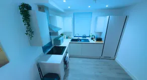 Hemel Apartments - Lilac Luxe - Image 4