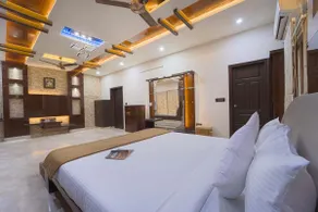 Alaya Stays Royal Valora Charming 5 BHK villa with Garden - Image 2