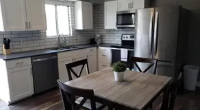 Downtown Bungalow- 2 bedroom - Image 4