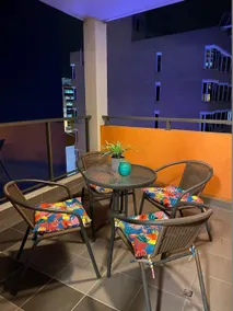 ARENA RESORT STYLE EXEC FREE NETFLIX WIFI WINE - Image 5