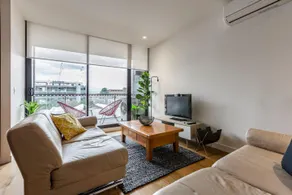 Light-filled 2BR Apartment - Image 5