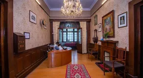Balrampur House Heritage Hotel - Image 4