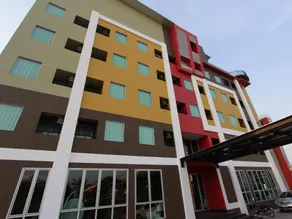 Trendy Hotel - Image 4