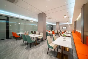 Home Inn Nanchang Bayi Square Dinggong Road South Metro Station - Image 3