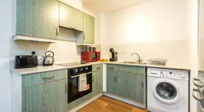 Direct Tube Links to Central London , Walk to Station one bedroom flat in Greater London, ID required - Image 5