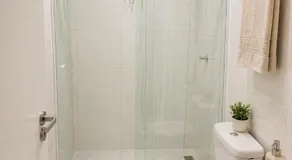 Hotel Cascavel - Apartamentos com Cozinha, Ar-Condicionado e Estacionamento - Image 2