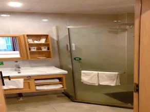 GreenTree Inn Yangzhou Slender West Lake Wencheng Attic Express Hotel - Image 2