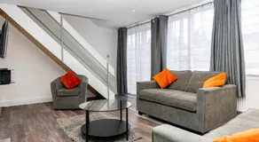 Inspiration by Olauda SA - 3 Bed House with Free Parking - Image 2