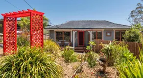 Blue Mountains Urban Farm Stay near Sydney - Image 4