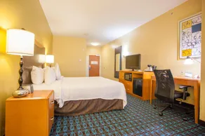 Fairfield by Marriott Inn & Suites Houston Channelview - Image 4