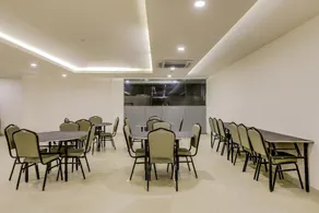 Townhouse Siddharth vihar hotel golden world and banquet - Image 4