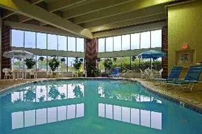 Howard Johnson Hotel South Portland - Image 4