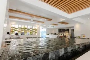 Hi Season Hotel - Image 4