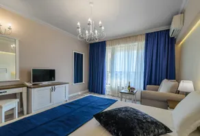 Sunny Castle Hotel - All Inclusive, Beach and Free parking - Image 2
