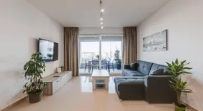 9TEN11 Apartments Seaview - Image 3