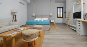 Syros Wellness Luxury Suites - Image 2