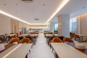 Vienna Classic Hotel Guangzhou South Station Nanpu Metro Station - Image 2