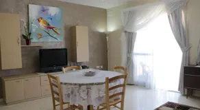 Seafront Apartment - Balcony over the Harbour - Image 2