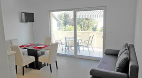 Apartment Cherry - Image 2