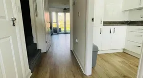 Barry Waterfront Stays - ENTIRE 3 BED PROPERTY - Image 4