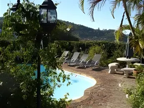 Guinea Fowl Lodge - Lagoon & Heads View B&B, Central Knysna - Image 3