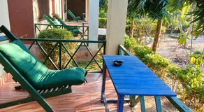 Hotel Butterfly - Peaceful Garden for Nature Lovers - Image 2