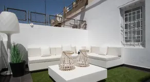 Valencia Luxury - Boutique Center - Image 4
