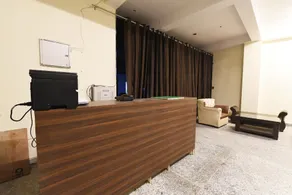 Hotel O The Signature Hotel Near Iskcon Temple Noida - Image 2