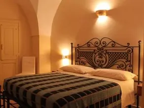 Dimora Storica ''Casa Sicuro'' - Image 2
