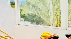 Canaryislandshost l Mar - Image 2
