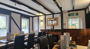 The Queens Inn - Image 2