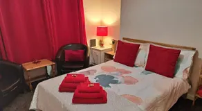Nina's Cozy Lodge - Image 2