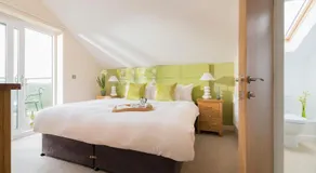 PointBreak Sleeps 12 with hot tub-Great celebration house-Dog friendly - Image 2