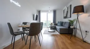 1BR River View - Parking - Sleeps 4 - Image 3