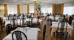 Hotel La Piqueta - Image 3