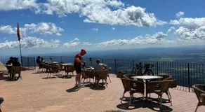 Santuari Mare de Déu Del Mont Restaurant-Hostatgería - Image 5