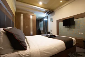 Hotel O Golden Avenue - Image 3