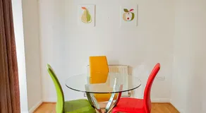 Airport Lounge - 3 Bed - 6 Persons - Image 5
