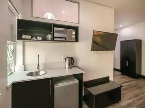 Parade Hotel - Image 5