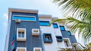 Zain Heights Luxury Apartment - Image 5