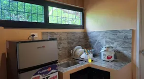 Queenbee's Place - Image 4