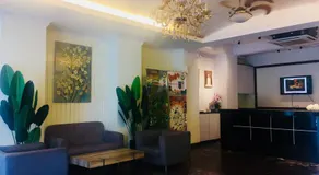 D Eastern Hotel - Image 4