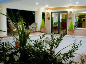 Hotel Aurora Garden - Image 4