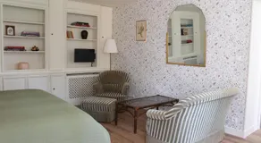Logement de charme & accès boutique brocante - Image 5