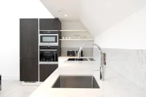 Deluxe 2 Bedroom Apartment - Image 3