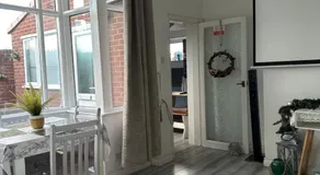 Beautiful home in central Bishop Auckland town - Image 2