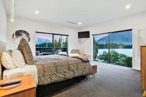 Lakeside Luxury On Suburb Street - Image 5